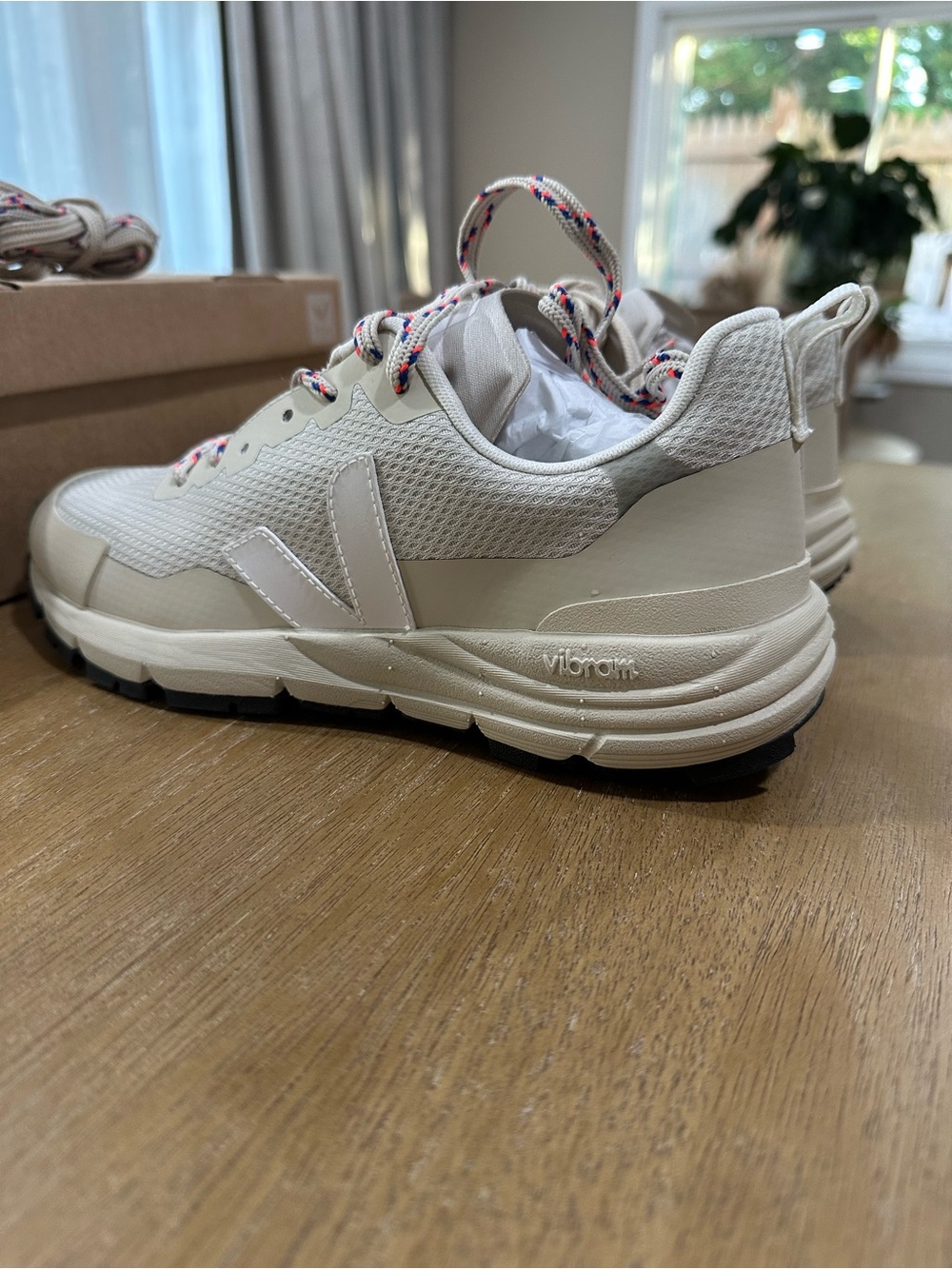 Veja Dekkan Alveomesh Sneakers (U.S. 7)